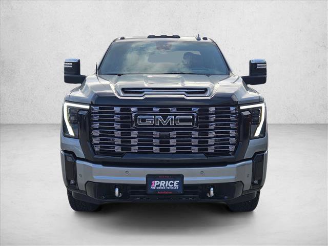 Used 2026 GMC Sierra 2500 Denali Ultimate w/ LPO, Black Badging Package AWD/4WD image 2