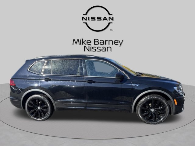 Used 2021 Volkswagen Tiguan SE R-Line AWD/4WD image 2