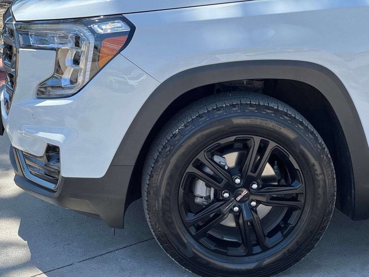 Certified 2024 GMC Terrain AT4 w/ Infotainment Package II AWD/4WD image 27