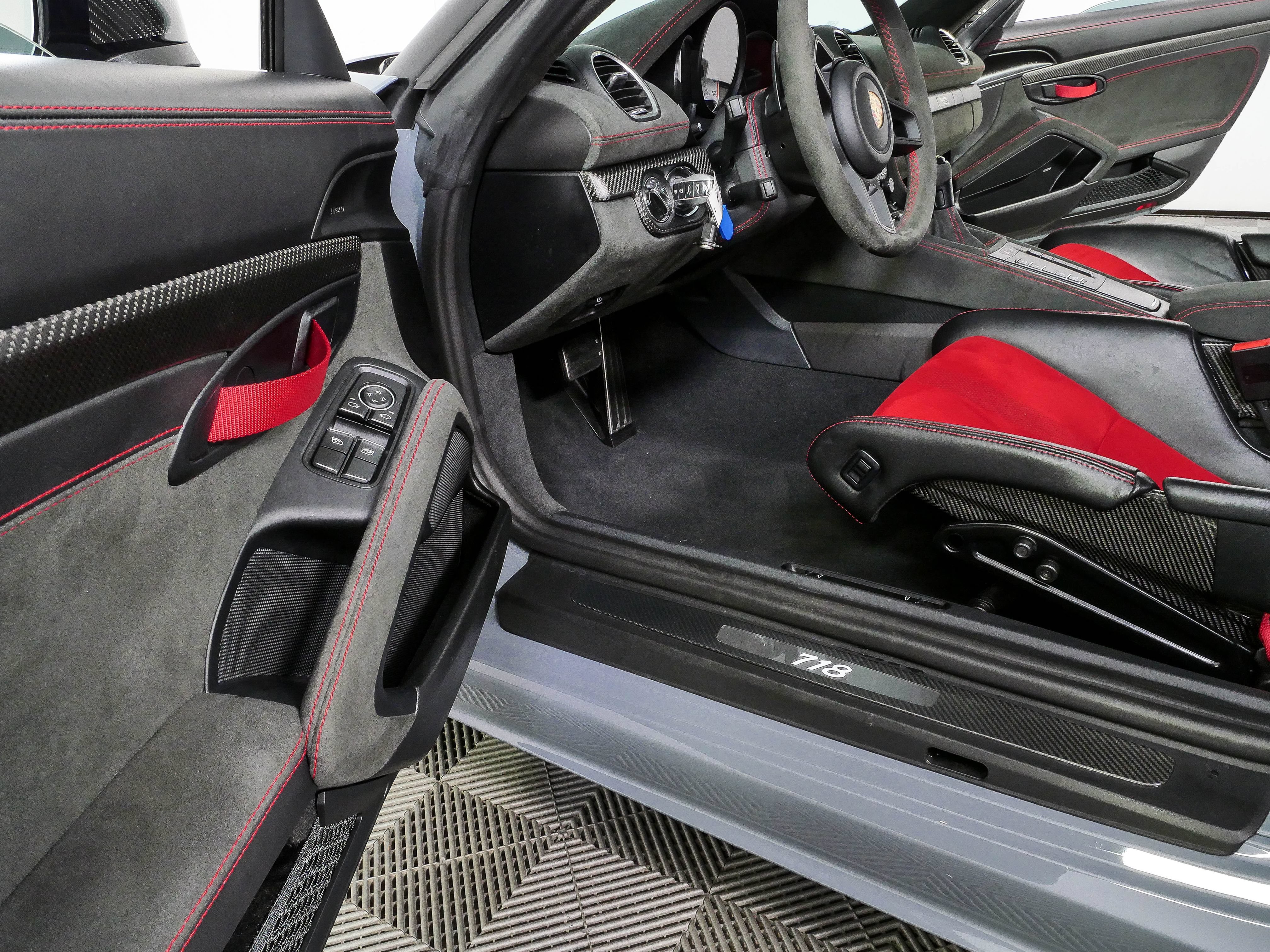 Certified 2024 Porsche 718 Boxster Spyder RS w/ Weissach Package RWD image 8