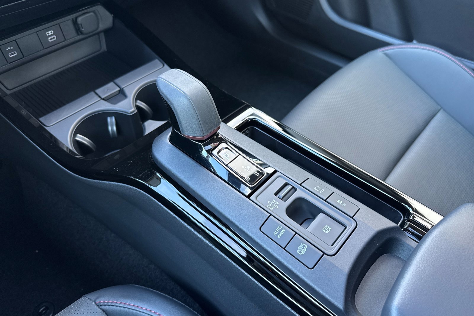 New 2026 Toyota Prius Plug-In Hybrid image 25