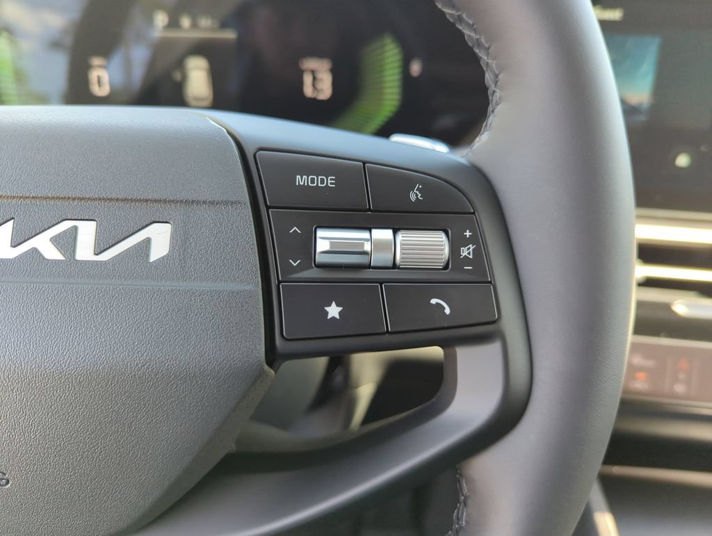 New 2026 Kia Sportage LX FWD image 23
