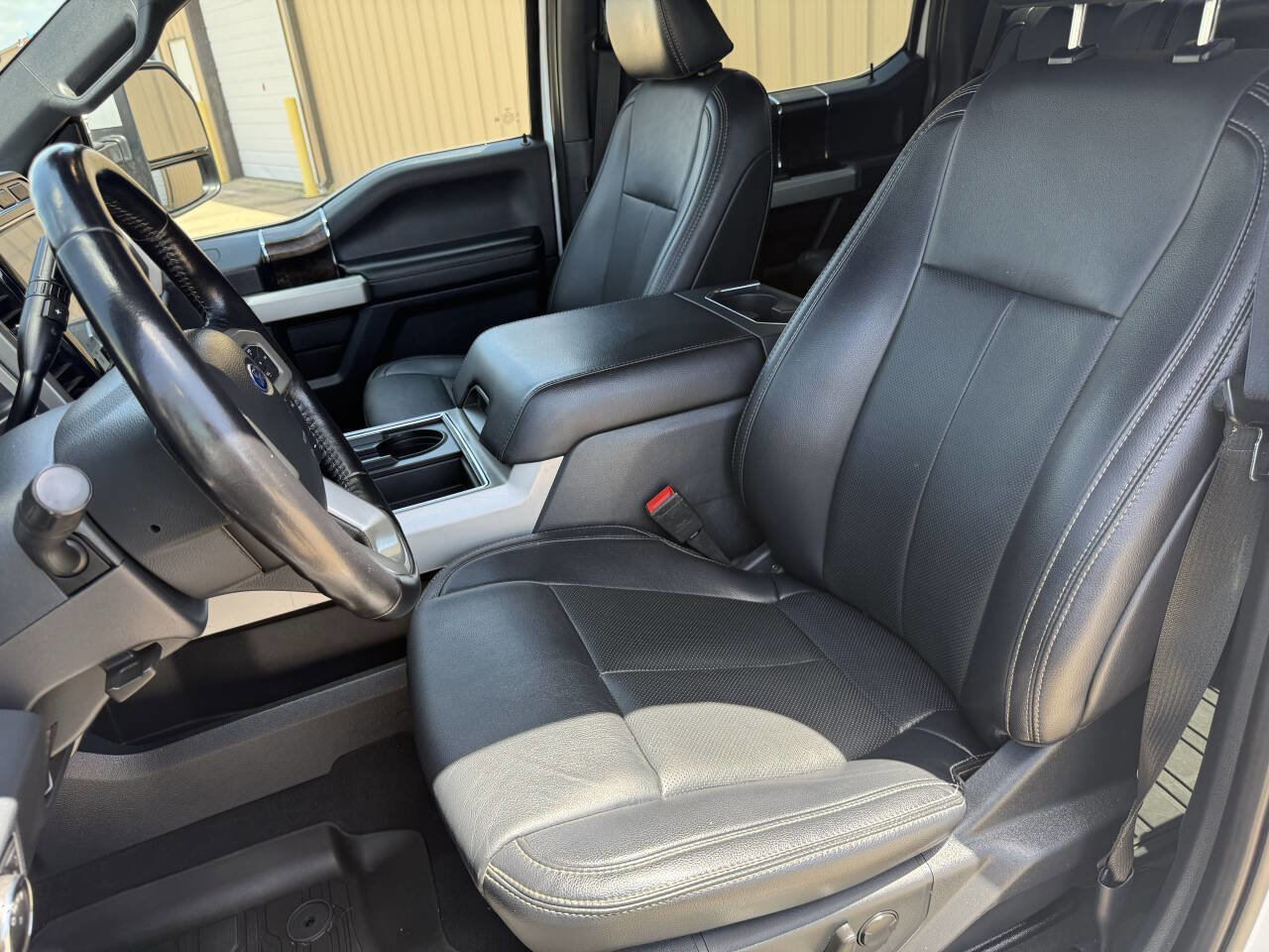 Used 2022 Ford F250 Lariat image 15