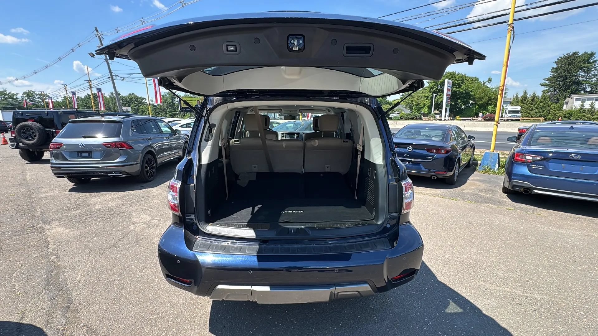 Used 2019 Nissan Armada Platinum w/ Interior Lighting Package AWD/4WD image 20