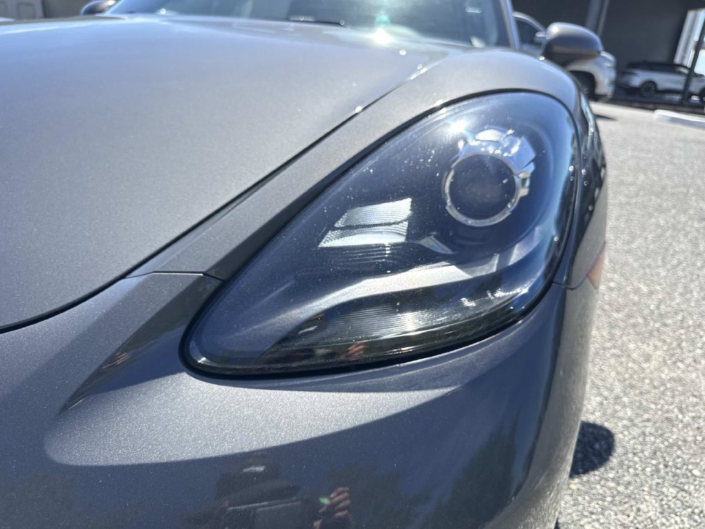 Used 2019 Porsche 718 Boxster RWD image 9