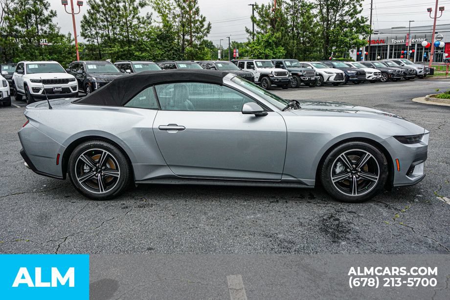 Used 2025 Ford Mustang Premium RWD image 8