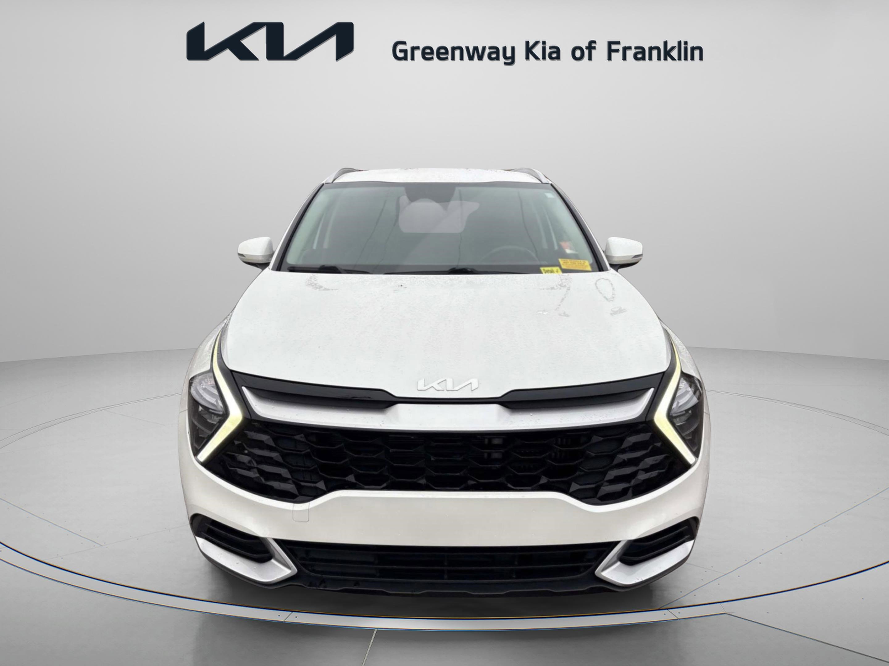 Used 2023 Kia Sportage EX image 2