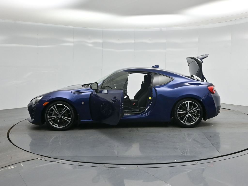 Used 2017 Toyota 86 image 28
