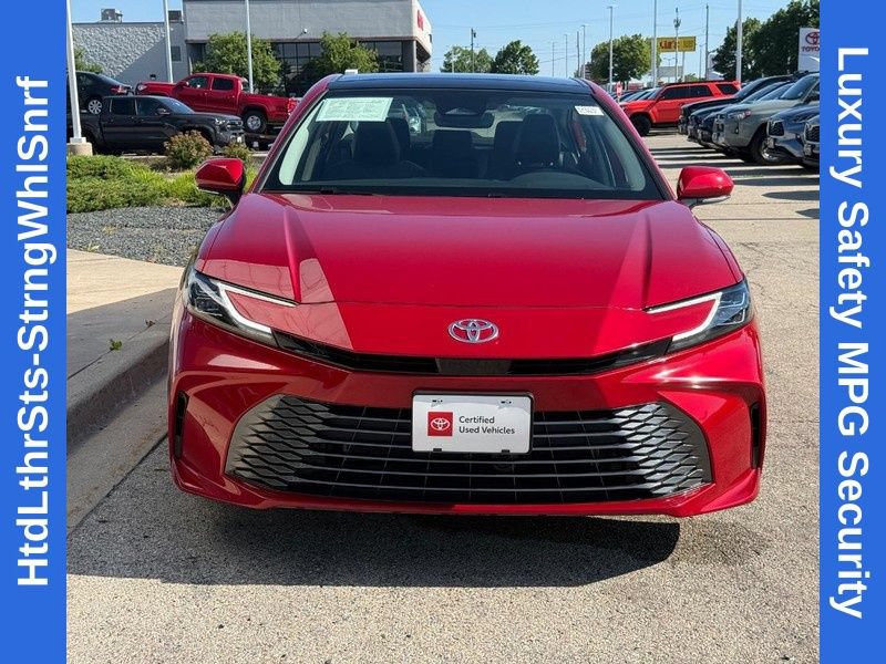 Used 2025 Toyota Camry XLE FWD image 8