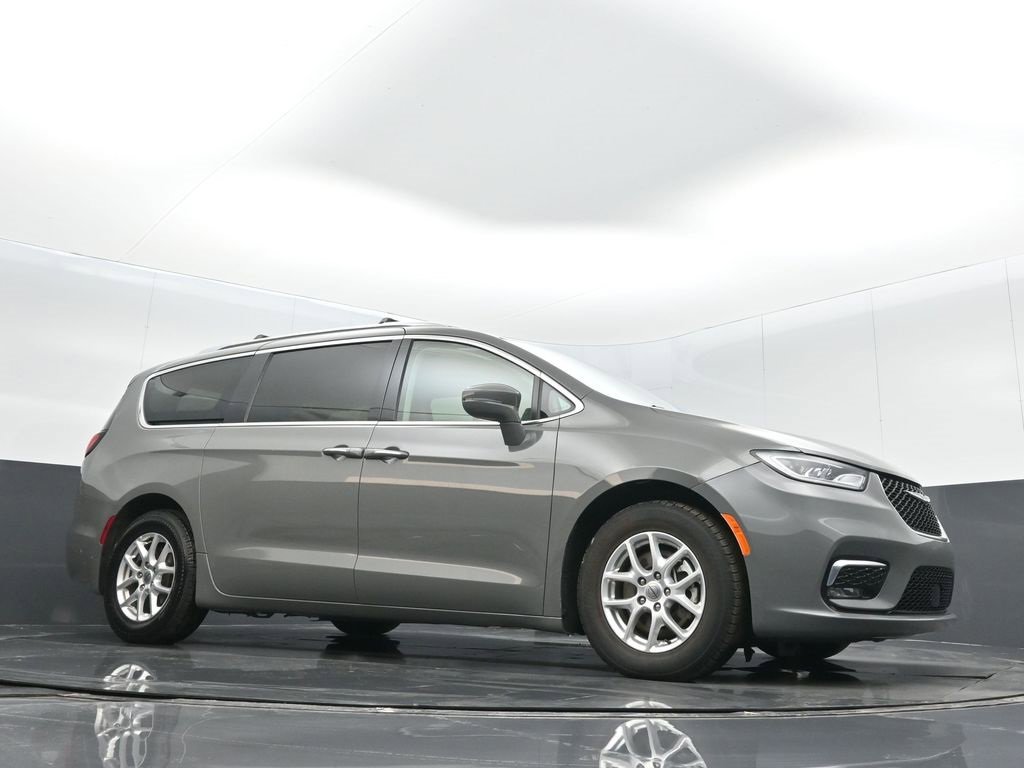 Used 2021 Chrysler Pacifica Touring-L image 26