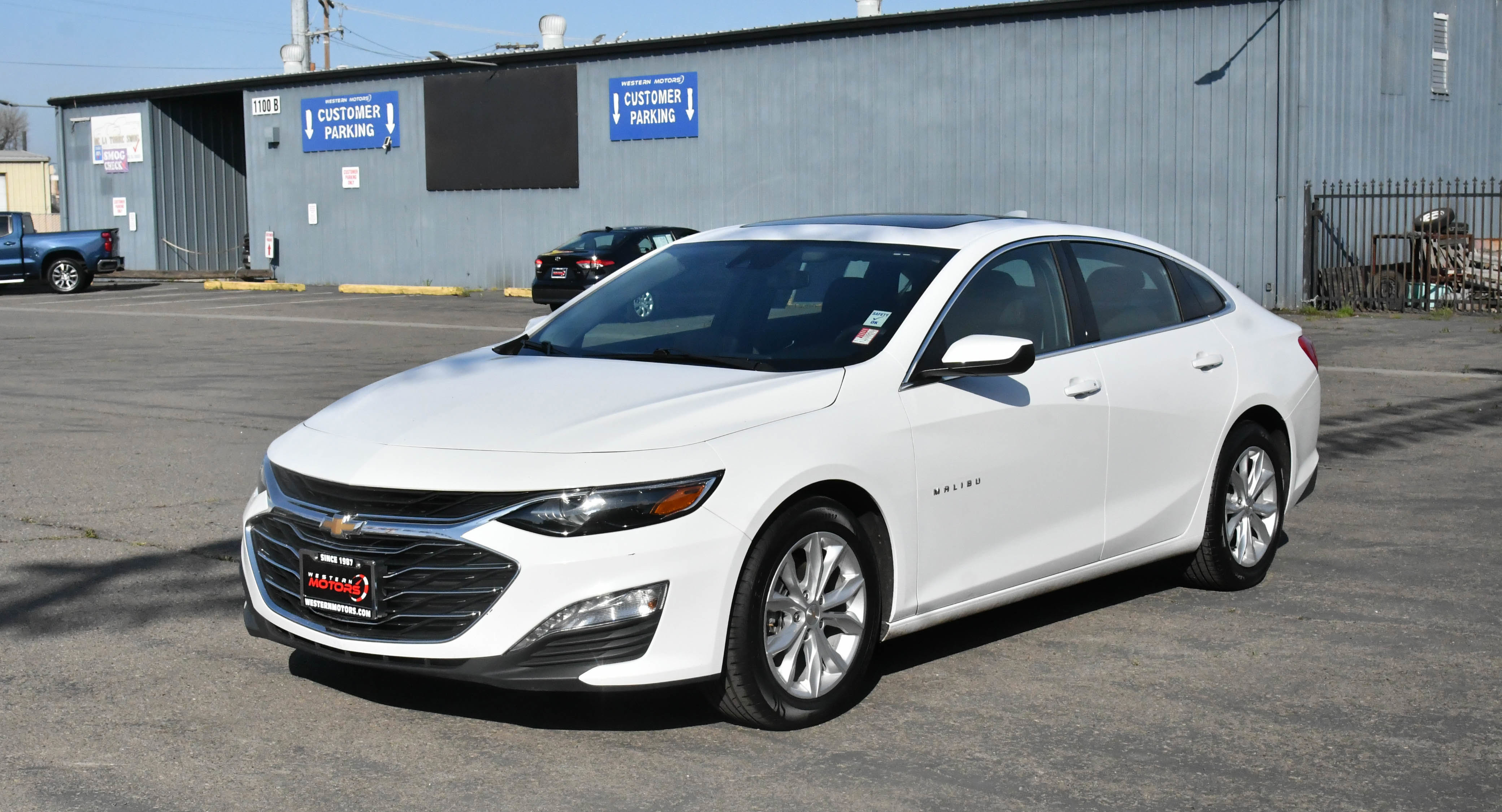 Used 2024 Chevrolet Malibu LT image 3