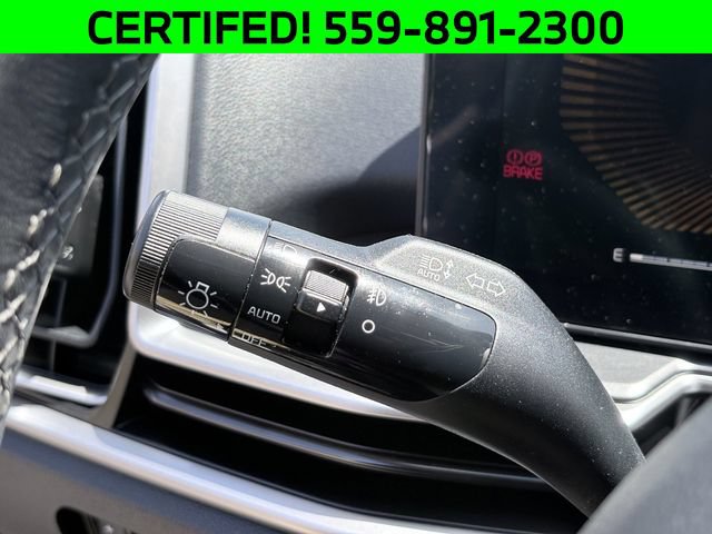 Certified 2025 Kia Sorento EX w/ Panoramic Sunroof Package FWD image 16