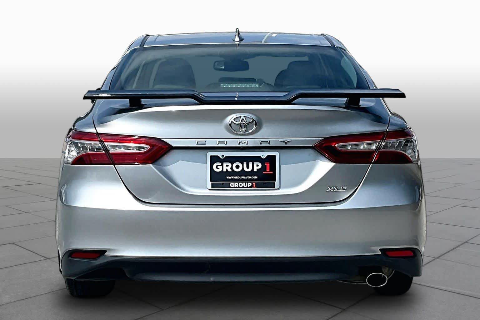 Used 2020 Toyota Camry XLE FWD image 5