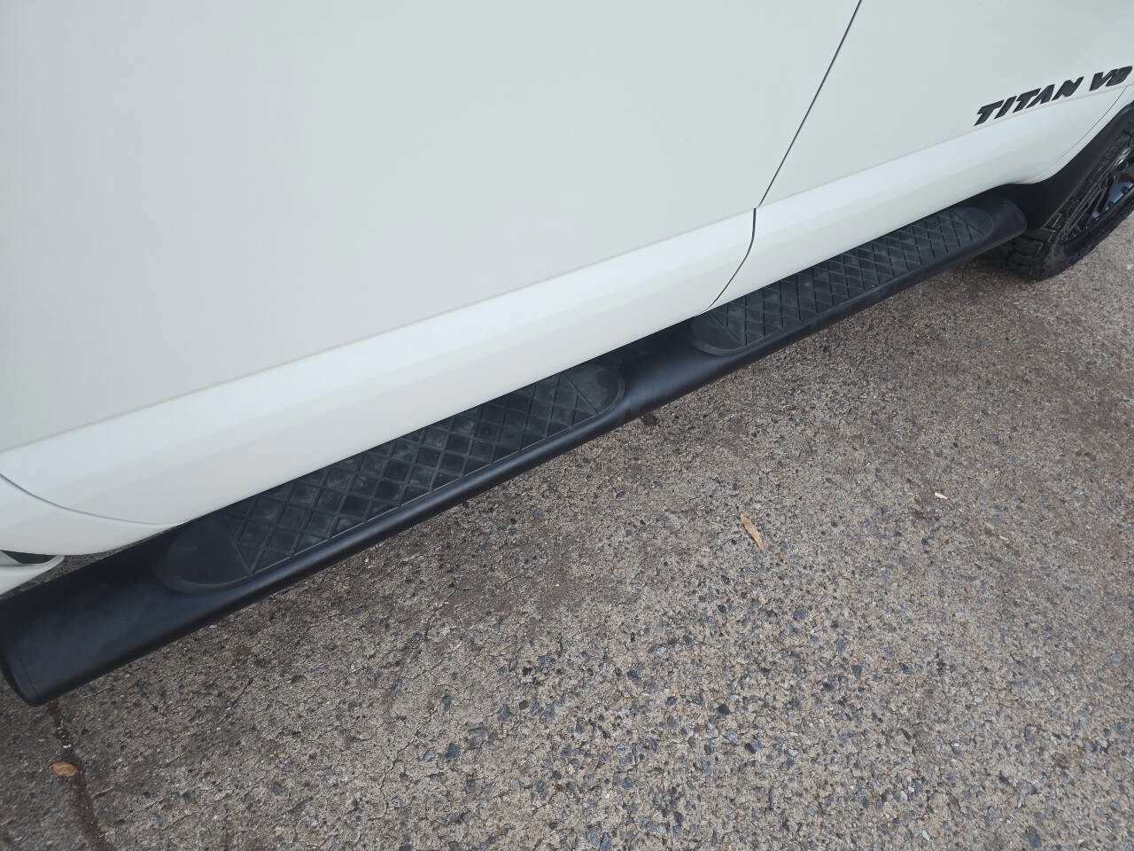 Used 2018 Nissan Titan XD image 74