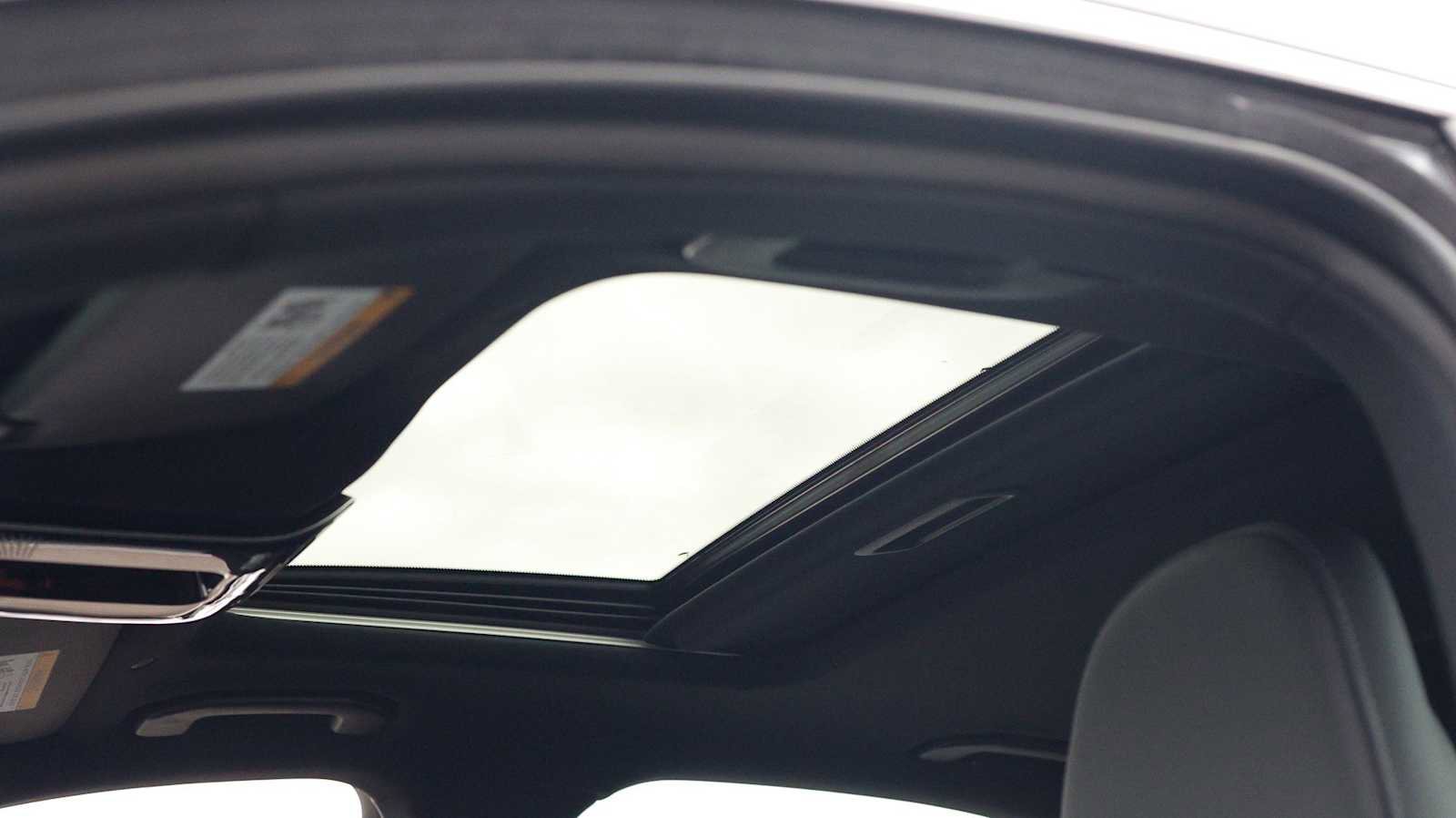 Used 2026 Mercedes-Benz C 300 4MATIC Sedan image 32