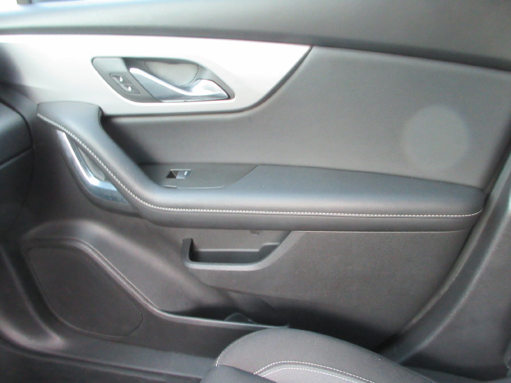 Used 2024 Chevrolet Blazer LT w/ Convenience Package FWD image 31