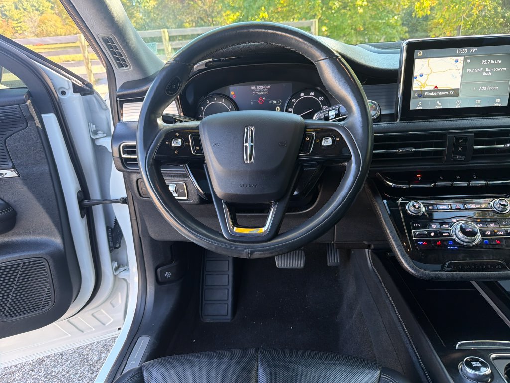 Used 2020 Lincoln Corsair AWD w/ Premium Package image 17
