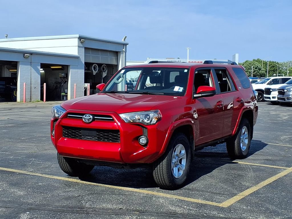 Used 2024 Toyota 4Runner SR5 AWD/4WD image 2