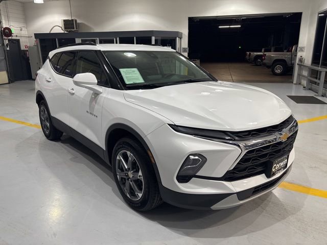 Used 2025 Chevrolet Blazer LT w/ Convenience Package image 4