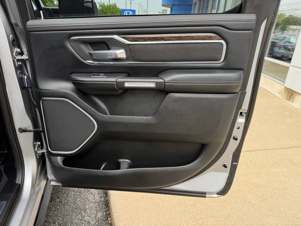 Used 2019 RAM 1500 Laramie RWD image 36