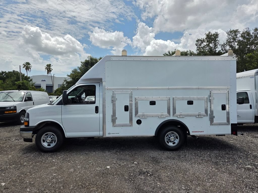 New 2026 Chevrolet Express 3500 w/ Power Convenience Package RWD image 5