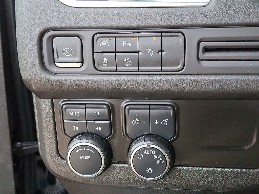 Used 2023 Chevrolet Tahoe Premier image 25