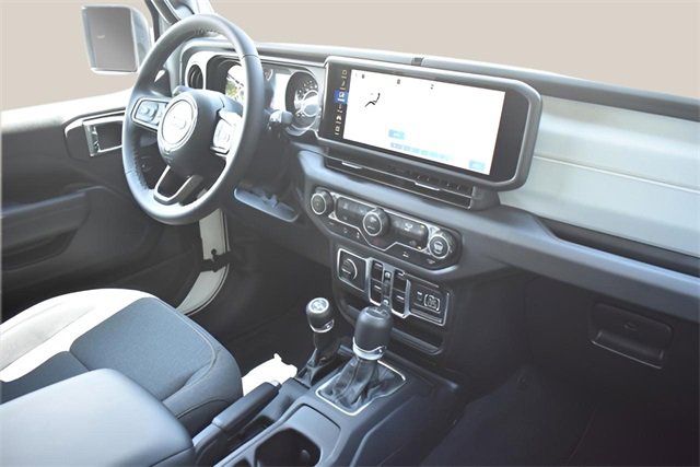 New 2025 Jeep Gladiator Sport image 15