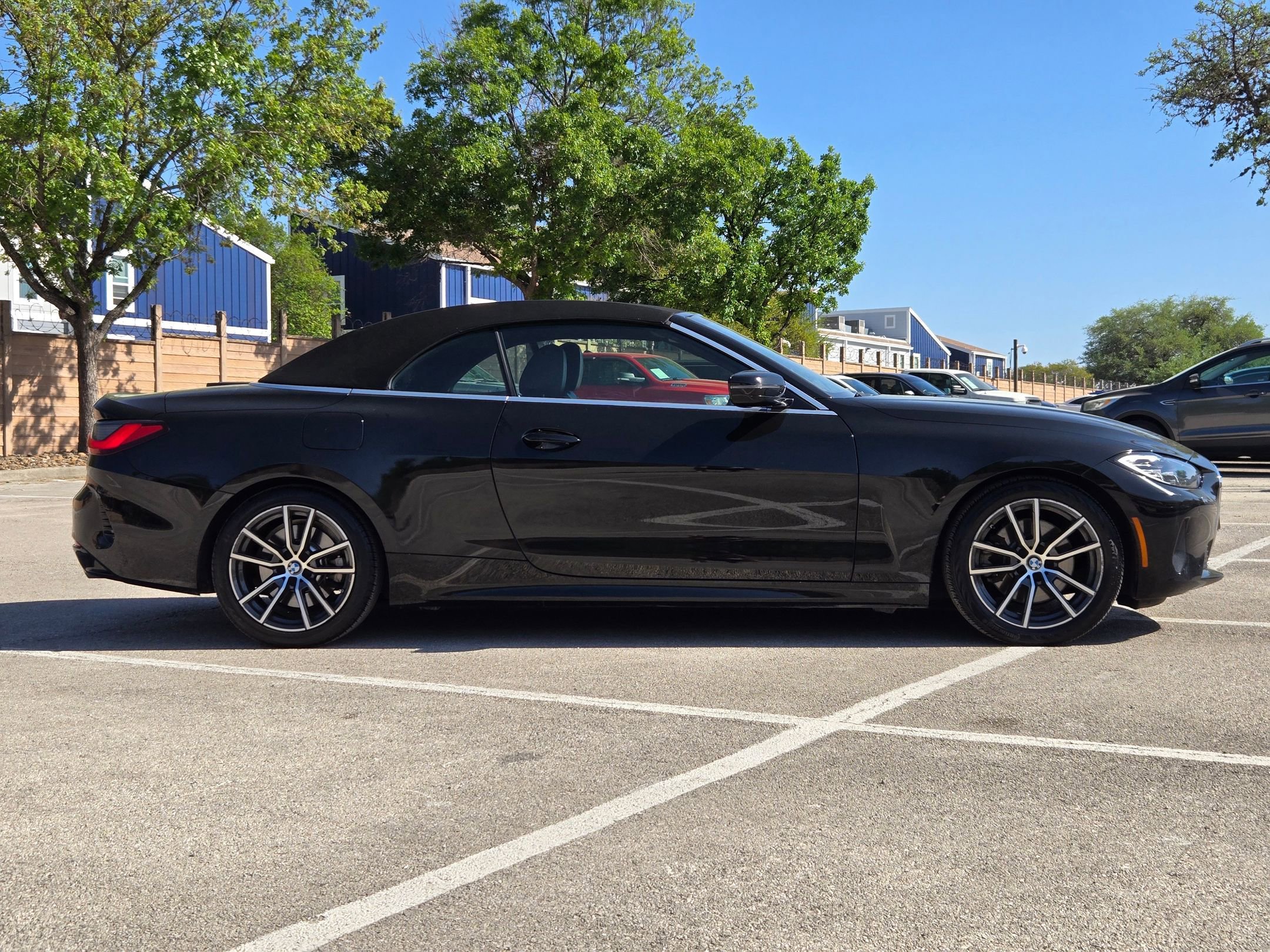 Used 2024 BMW 430i Convertible image 2