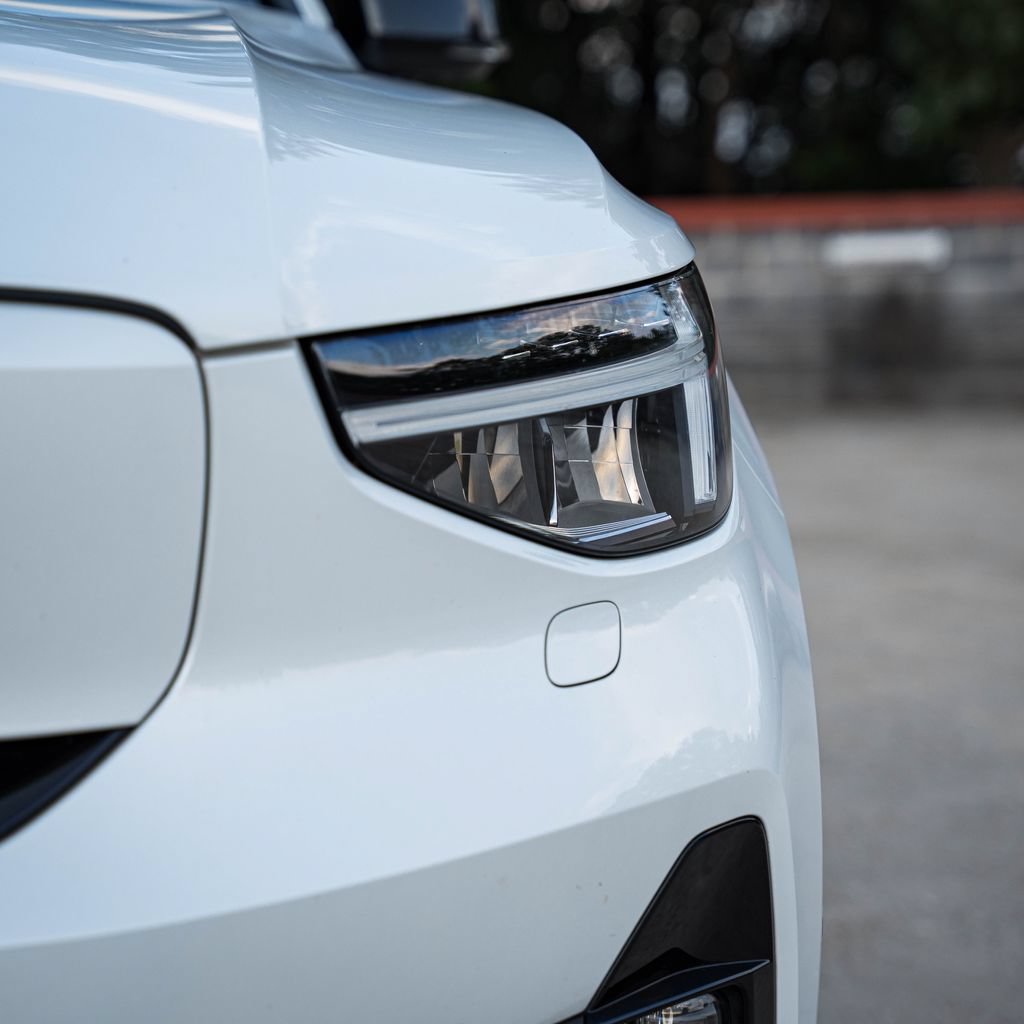Certified 2023 Volvo C40 P8 Recharge Plus w/ Climate Package AWD/4WD image 3