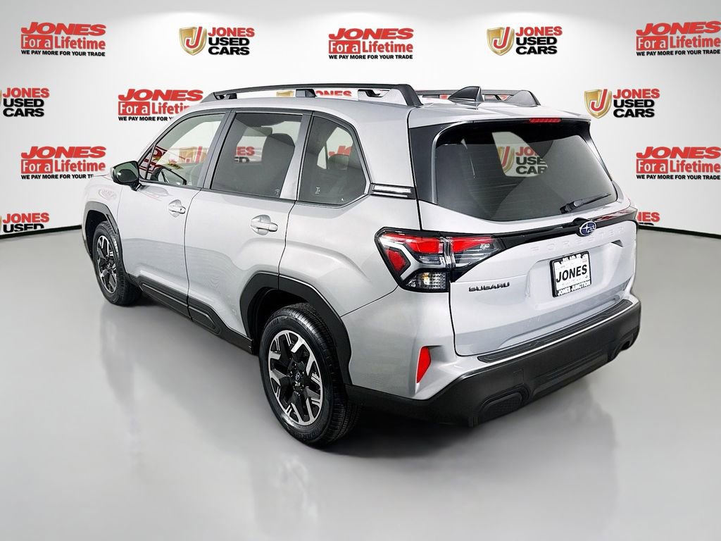 Certified 2025 Subaru Forester Premium image 2