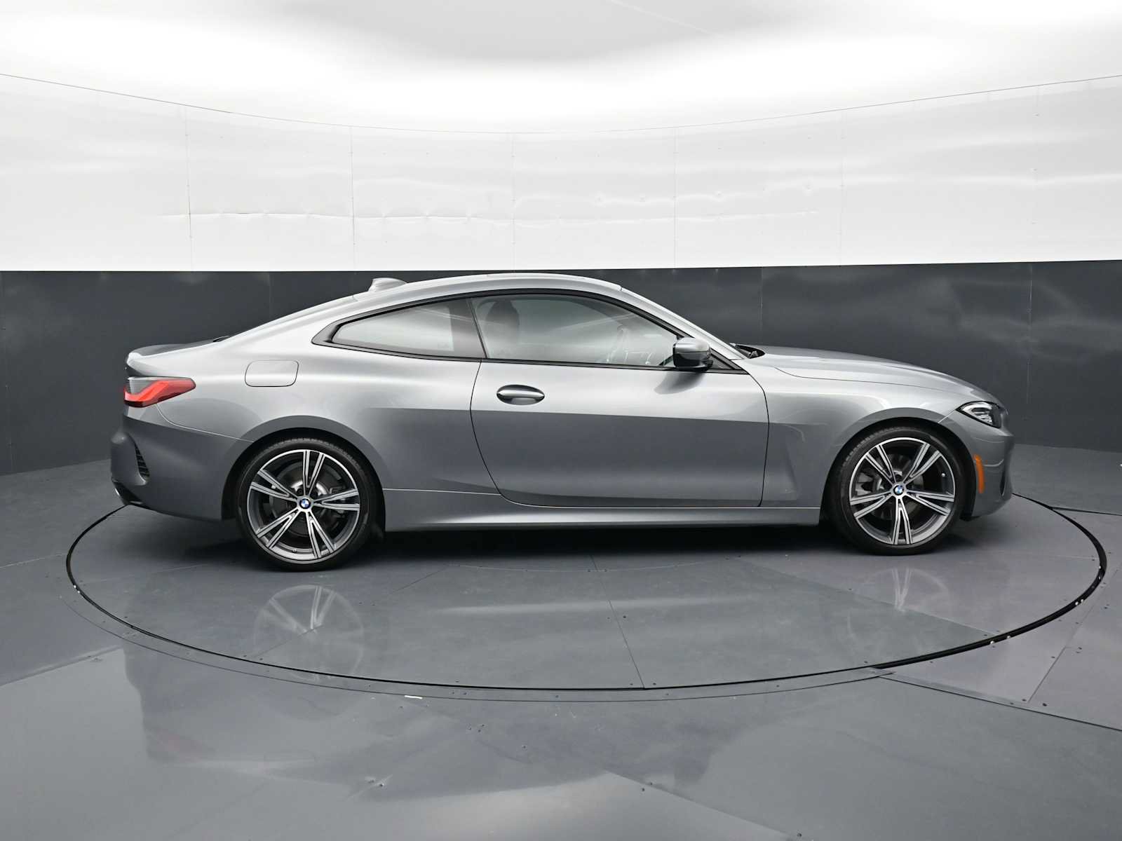 Certified 2023 BMW 430i Coupe w/ Convenience Package RWD image 4