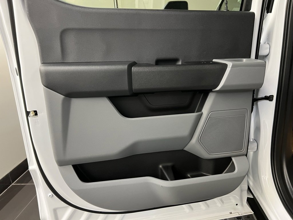 New 2026 Ford F450 XL w/ XL Chrome Package image 29