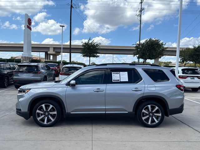 Used 2025 Honda Pilot Touring image 8