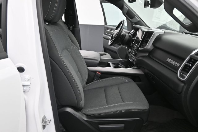 Used 2022 RAM 1500 Big Horn AWD/4WD image 18