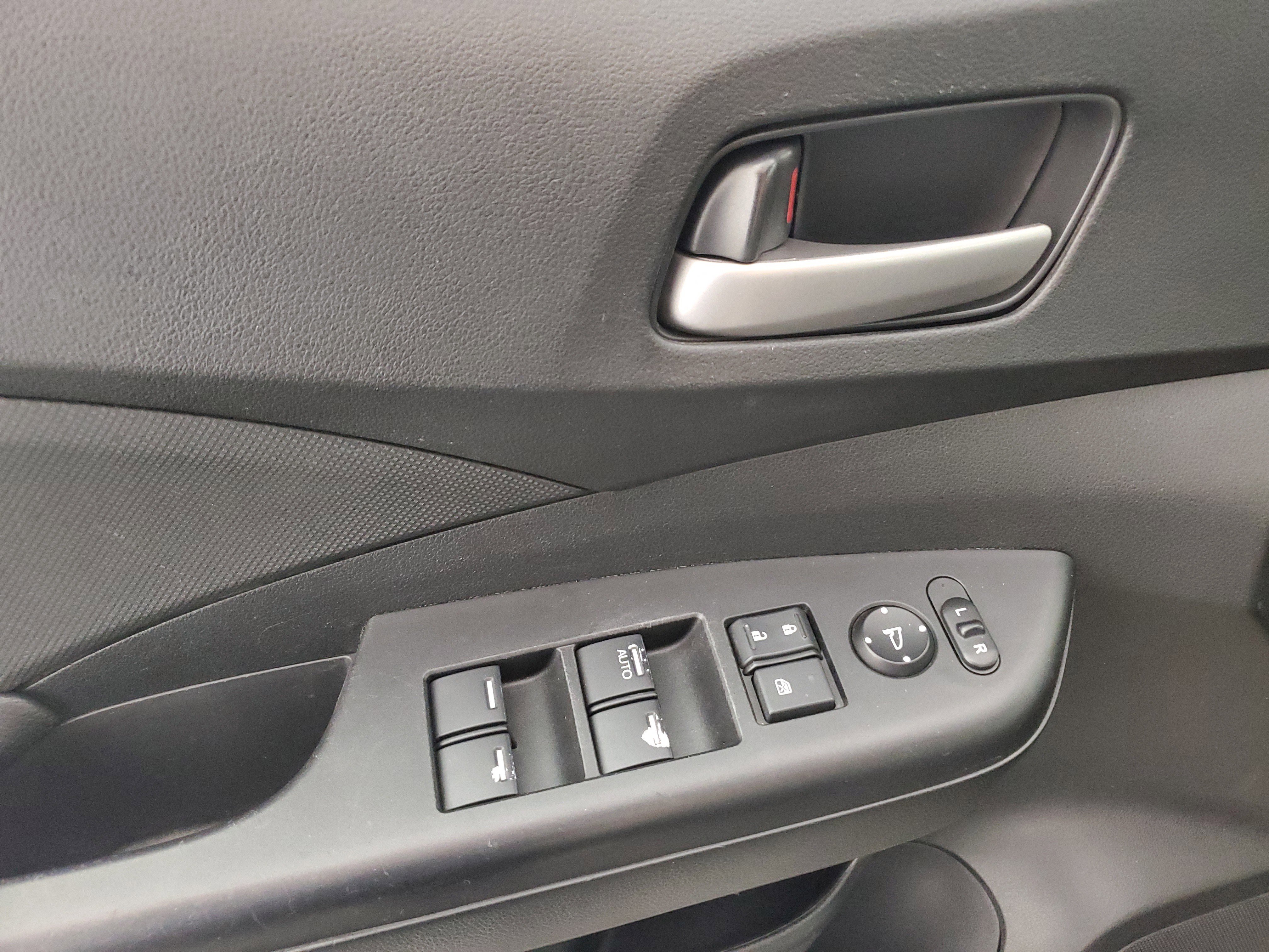 Used 2015 Honda CR-V LX image 27