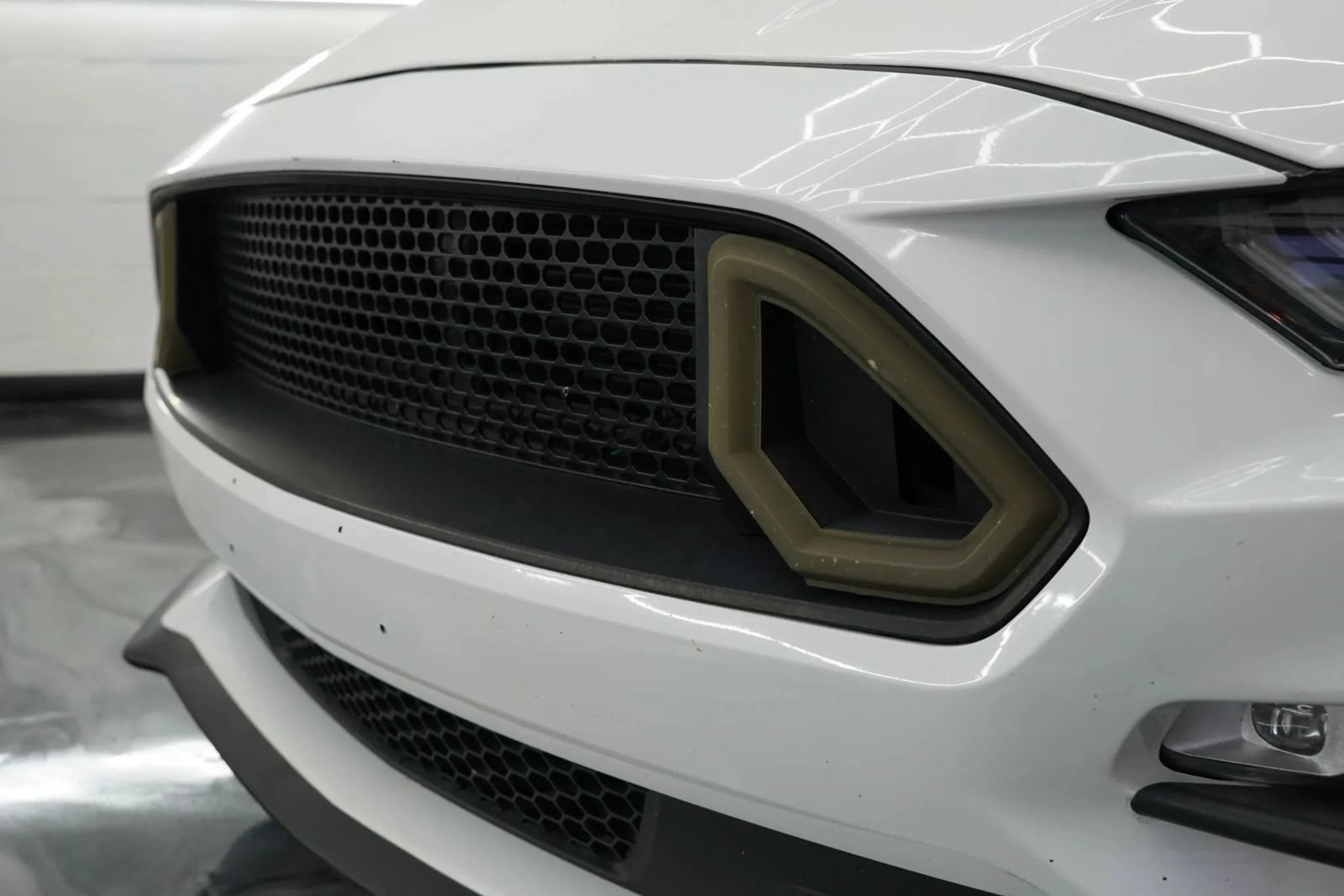 Used 2019 Ford Mustang GT Premium w/ Equipment Group 401A RWD image 42