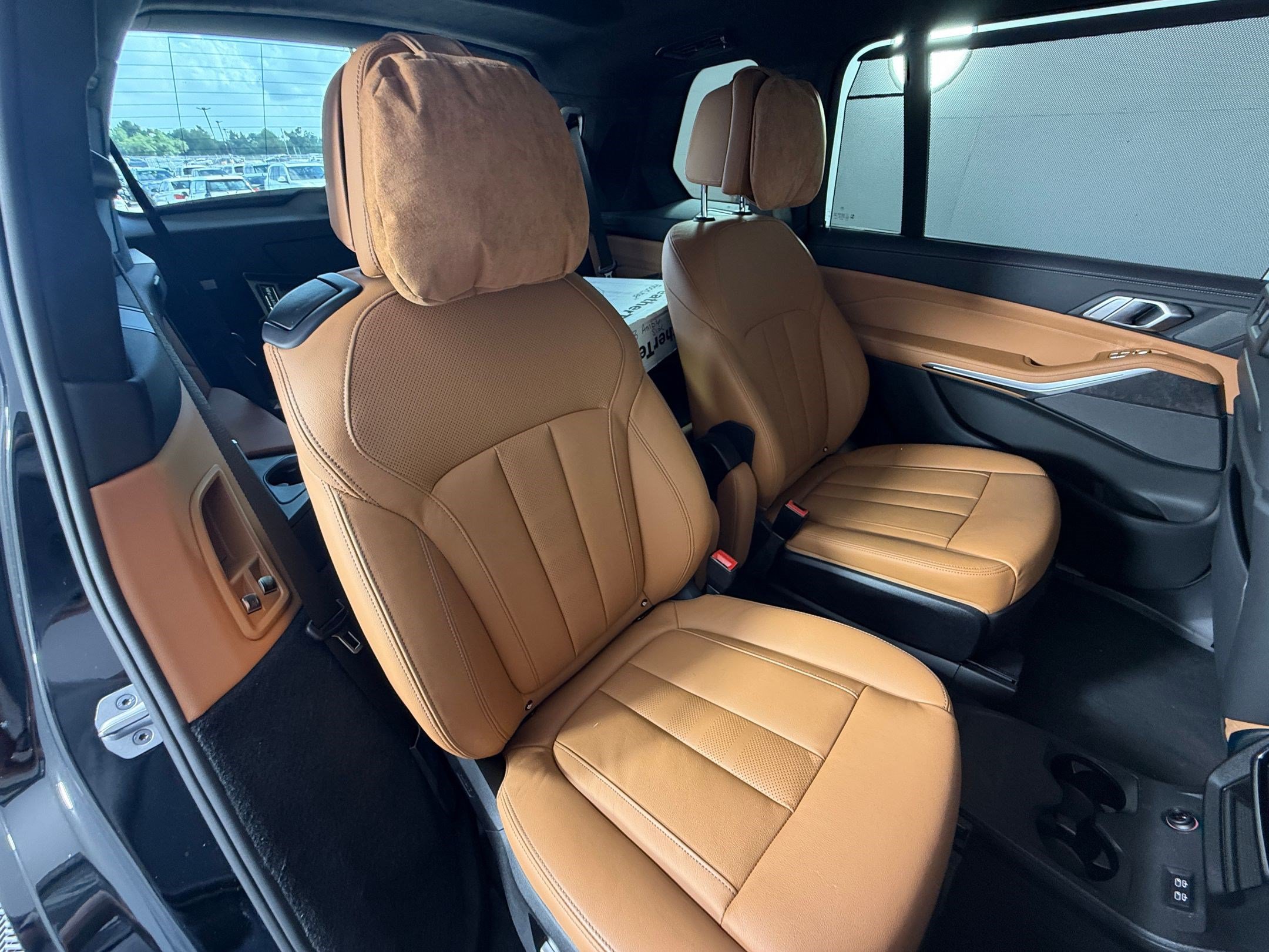 Used 2021 BMW X7 xDrive40i w/ Premium Package AWD/4WD image 34