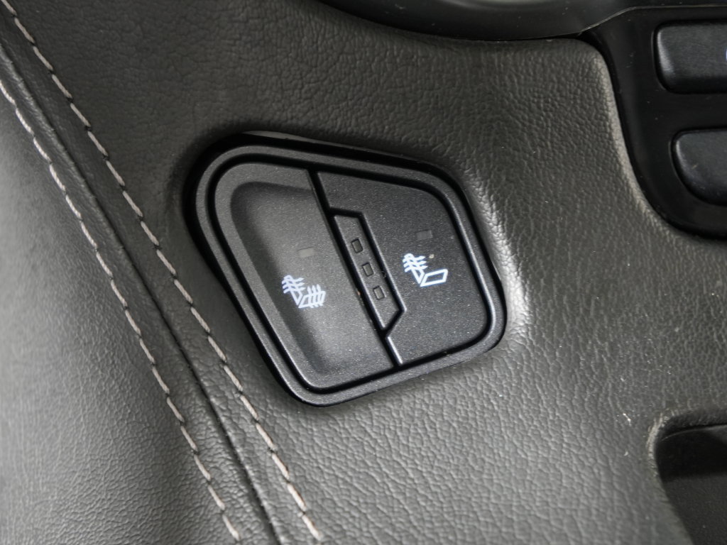 Used 2019 Chevrolet Tahoe LT w/ Luxury Package AWD/4WD image 33
