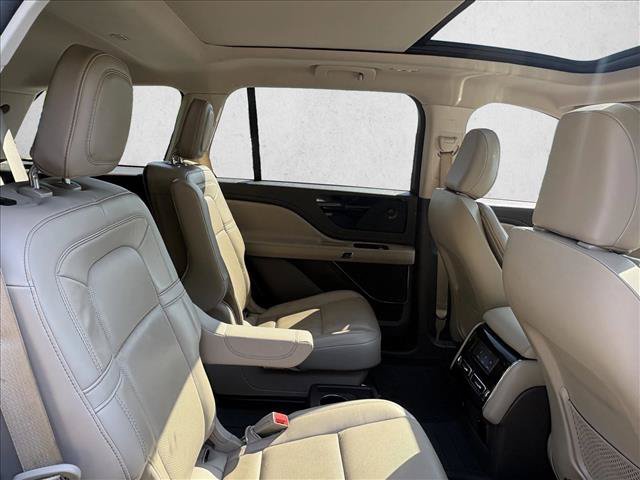 Used 2023 Lincoln Aviator Reserve RWD image 23