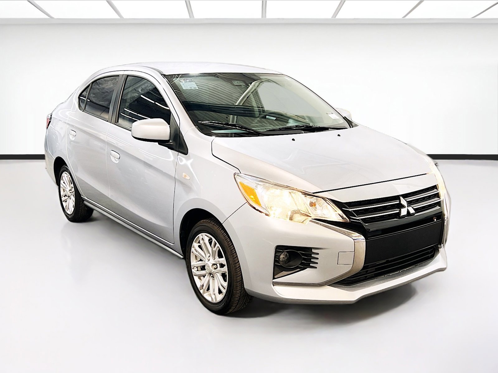 Used 2024 Mitsubishi Mirage G4 LE FWD image 3