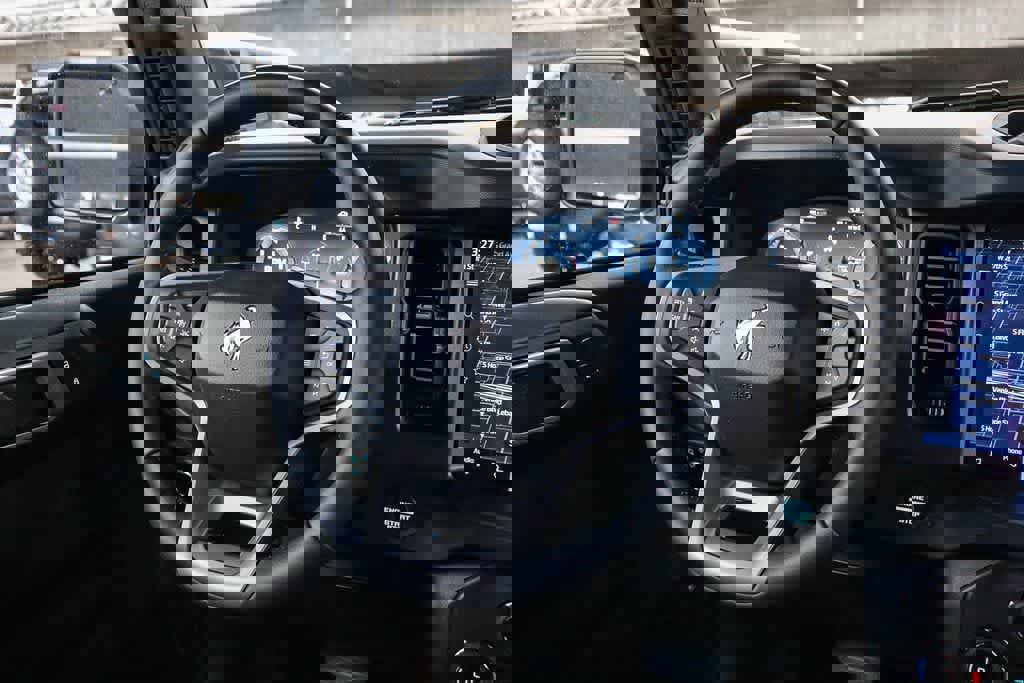 New 2025 Ford Bronco Badlands image 16