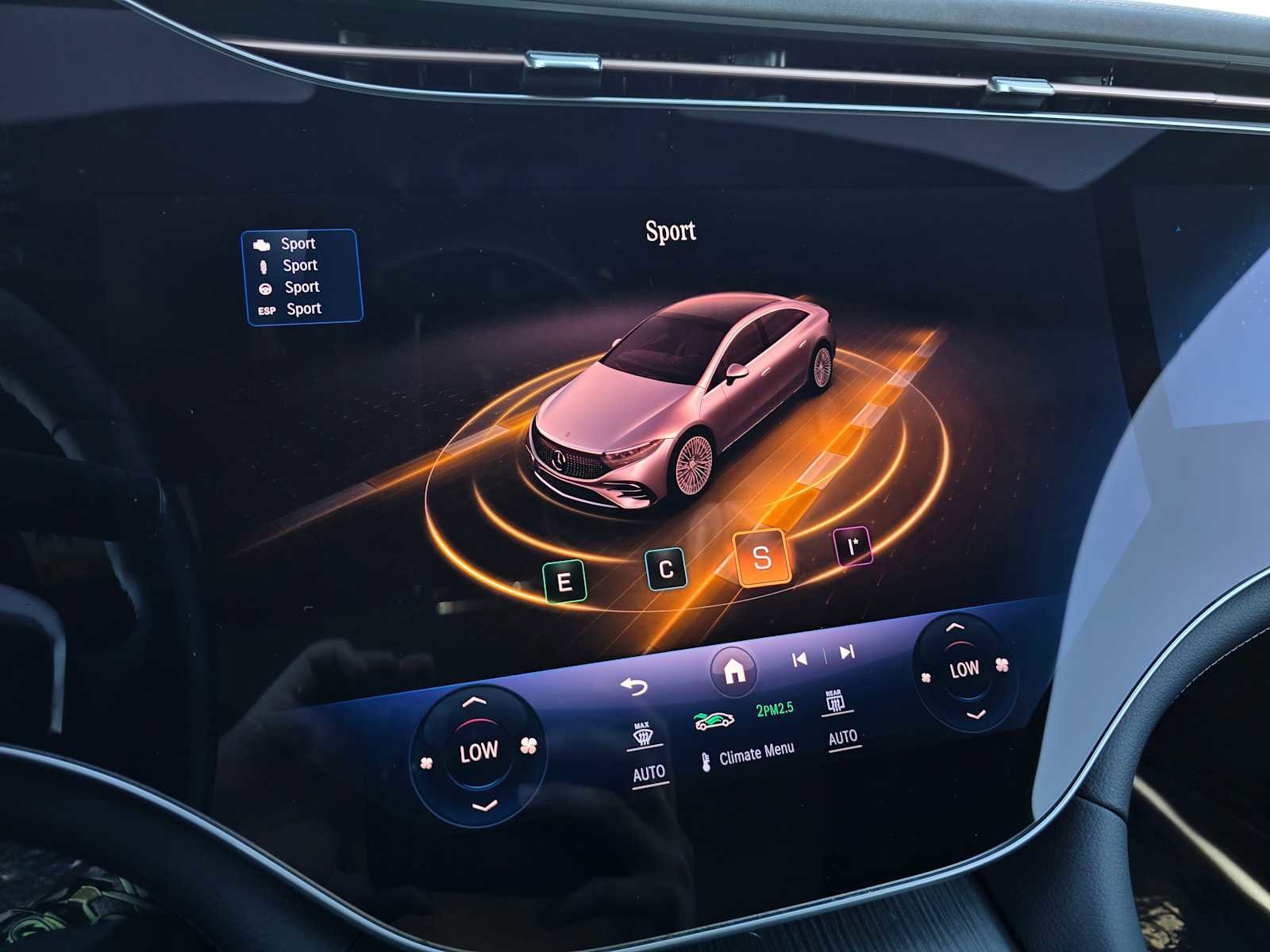 Used 2022 Mercedes-Benz EQS 580 4MATIC Sedan image 31