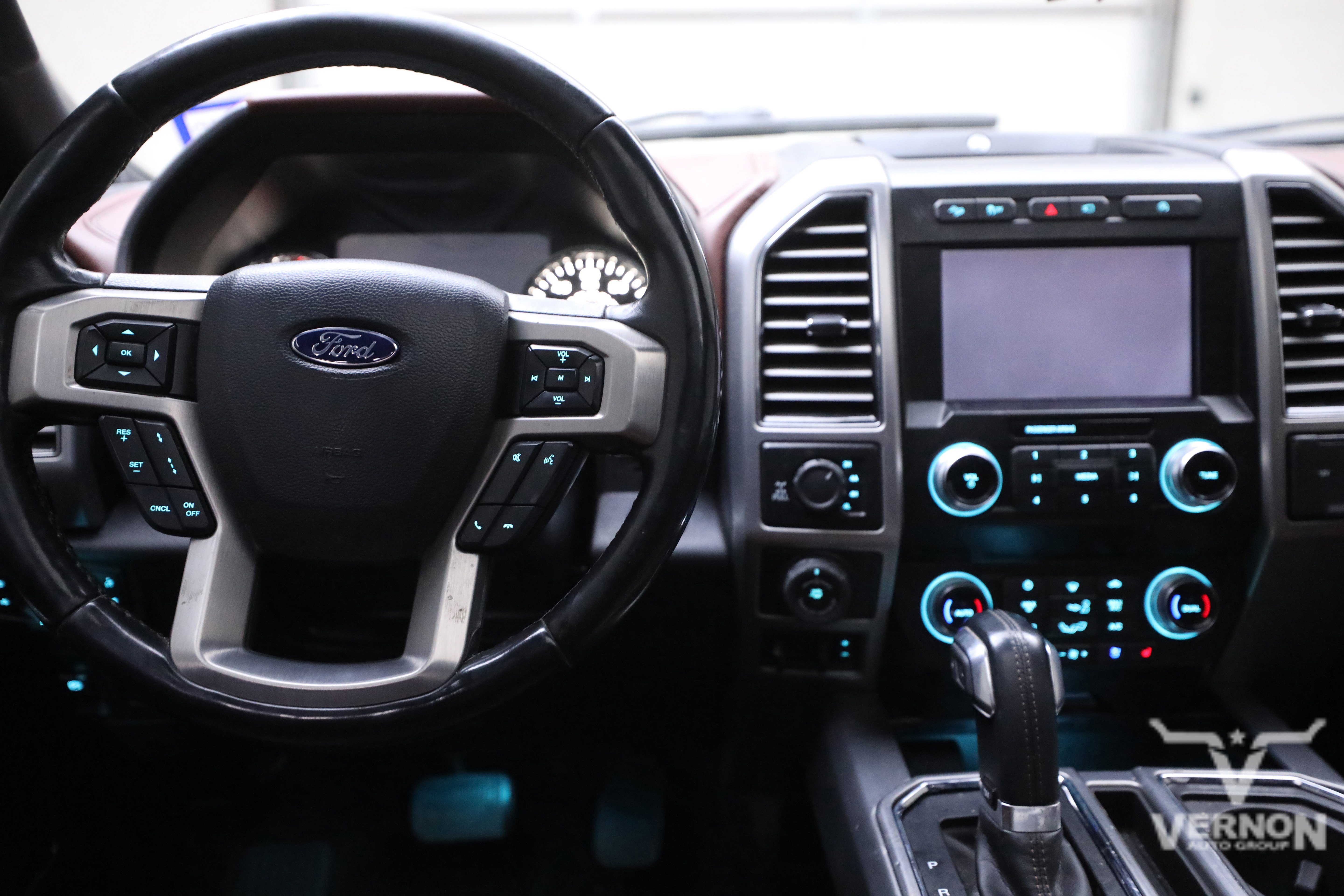 Used 2019 Ford F150 Platinum w/ Equipment Group 701A Luxury image 8