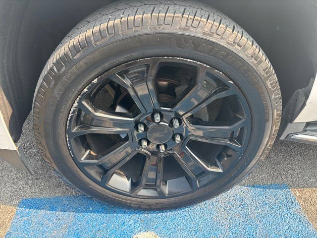 Used 2016 GMC Yukon Denali RWD image 8