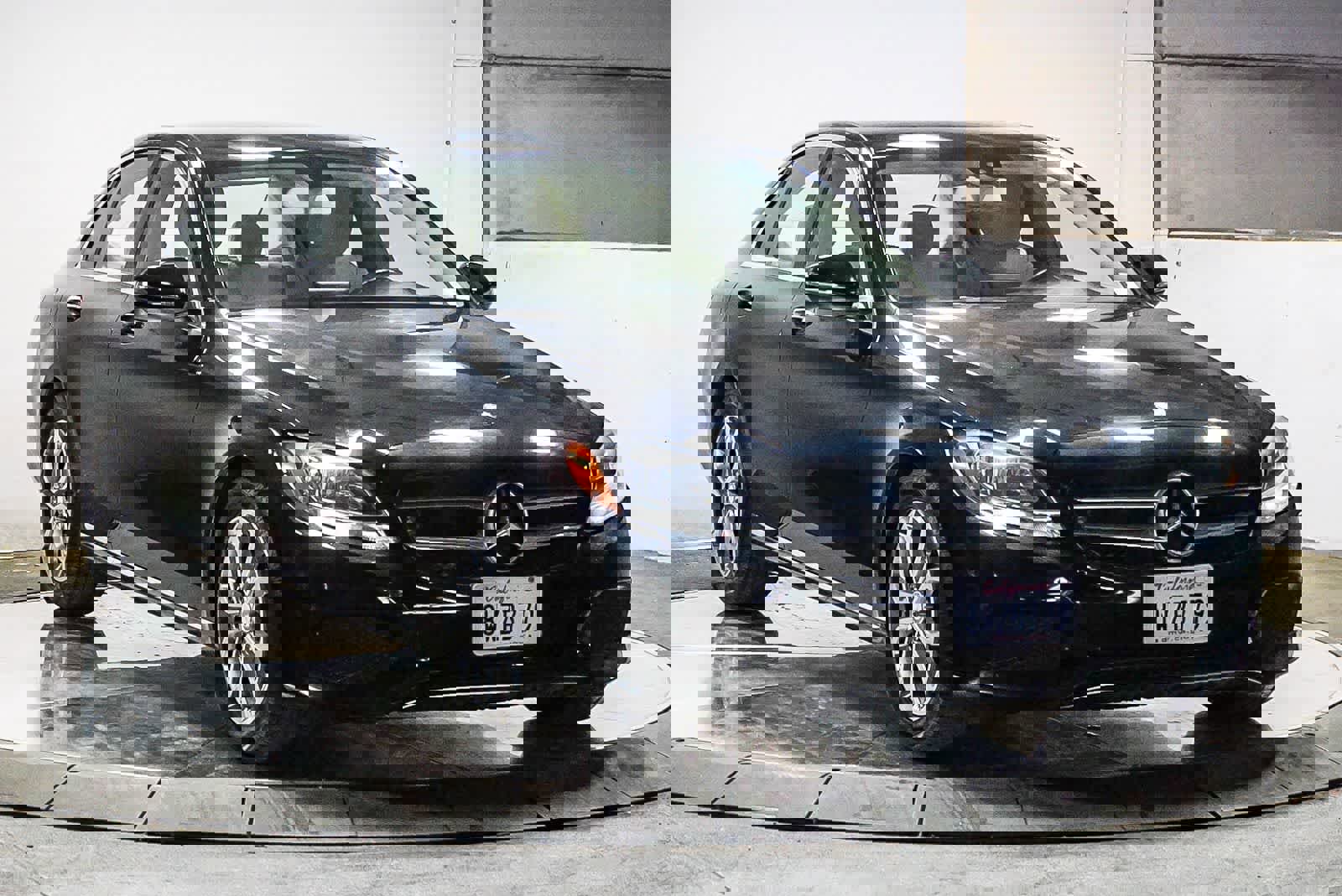 Used 2016 Mercedes-Benz C 300 Sedan image 3