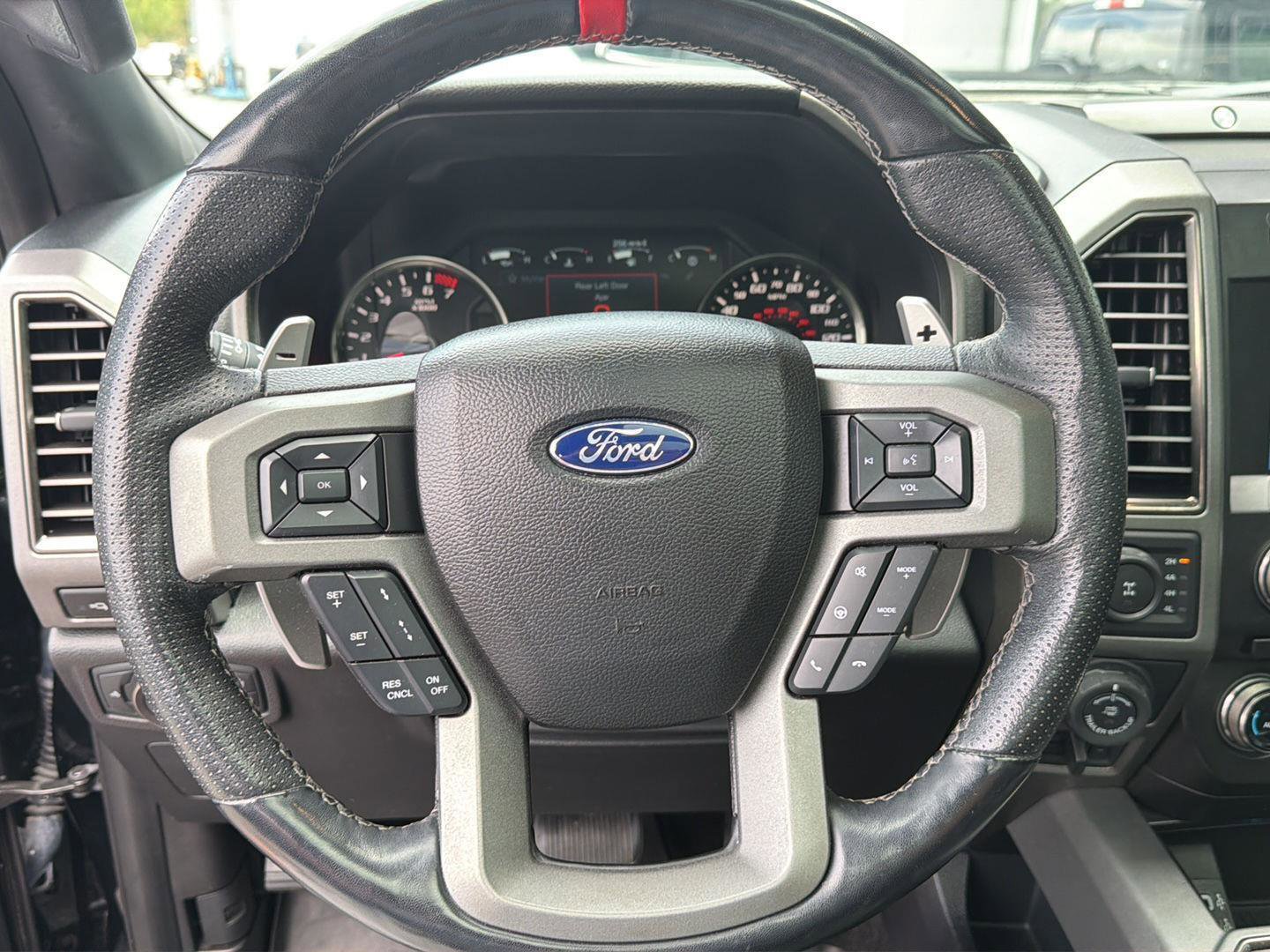 Used 2018 Ford F150 Raptor w/ Equipment Group 802A Luxury AWD/4WD image 21