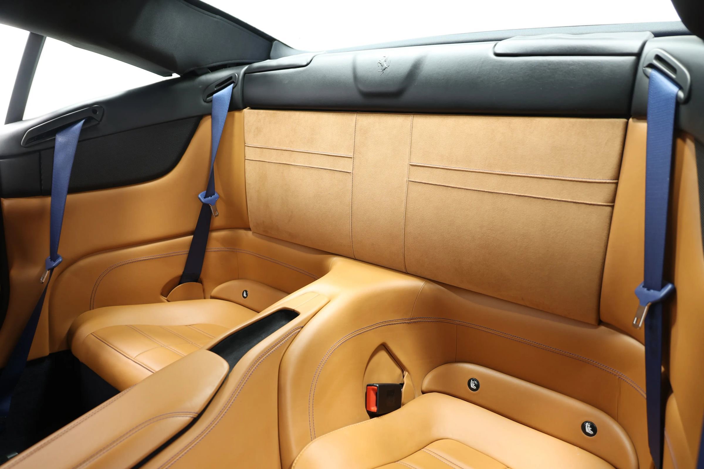 Used 2017 Ferrari California T image 5