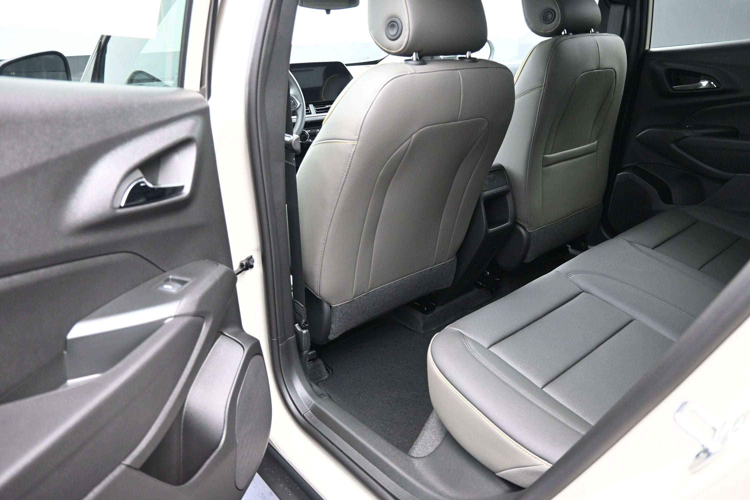 New 2026 Chevrolet Trax ACTIV w/ Driver Confidence Package FWD image 27