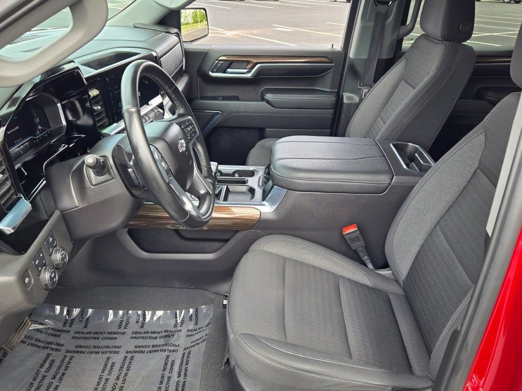 Used 2024 Chevrolet Silverado 1500 LT Trail Boss AWD/4WD image 21
