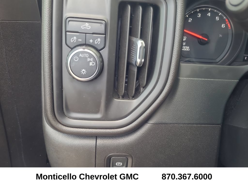 Used 2024 Chevrolet Silverado 1500 Custom RWD image 17